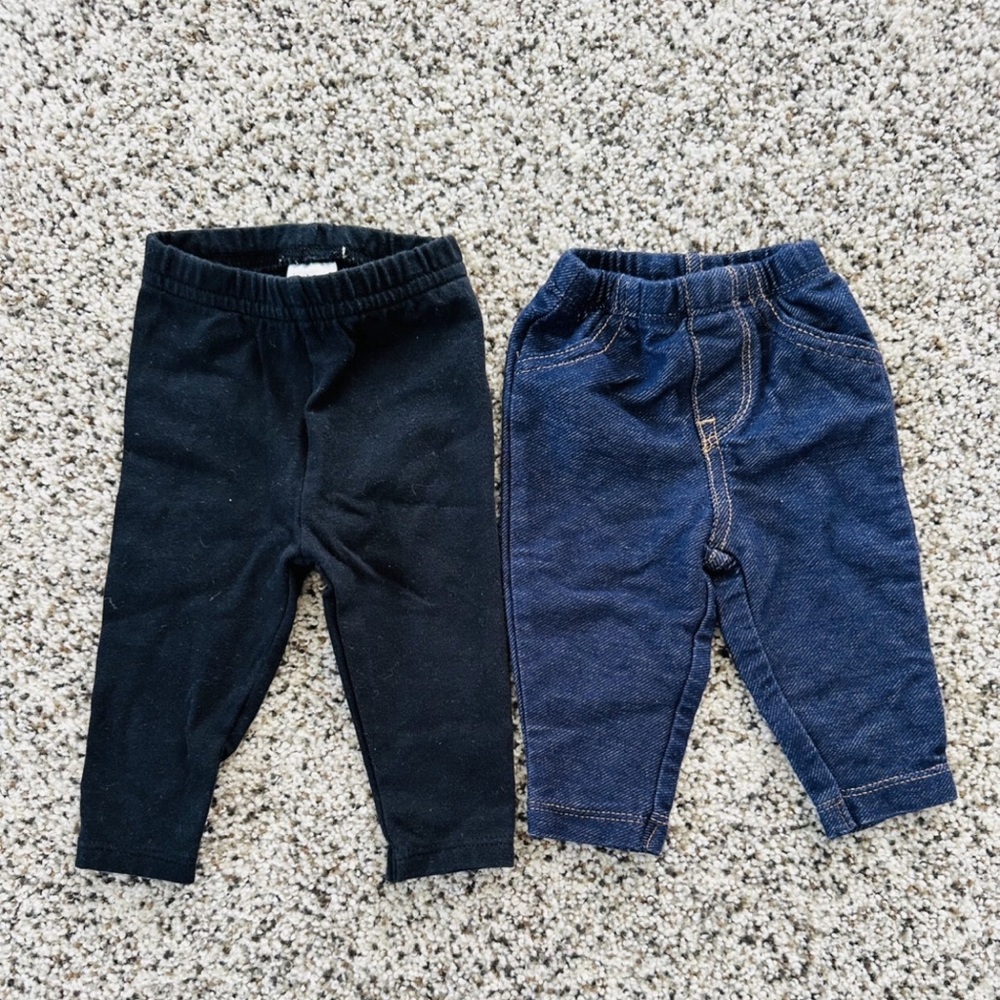 2 Pairs of Leggings